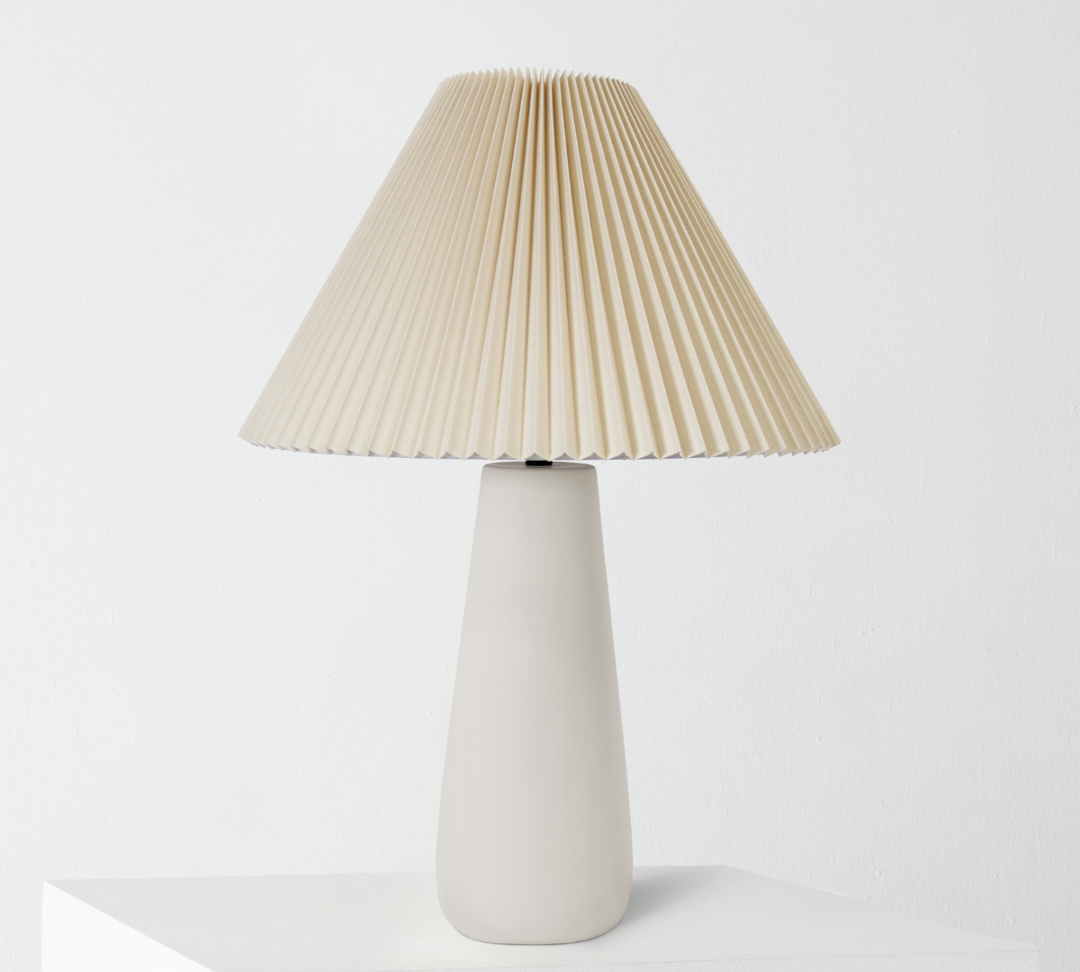Gwen Table Lamp