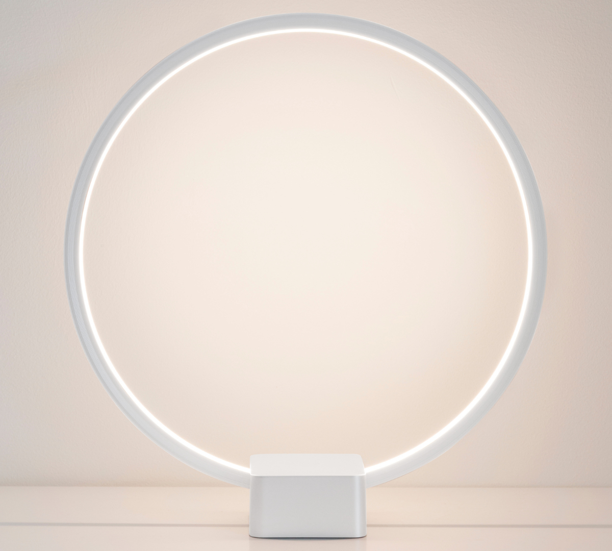 Circle Table Lamp